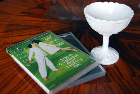 My bargains. Two dvd´s and a bowl for dessert.